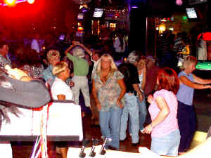 Saturday-05.jpg (146845 bytes)